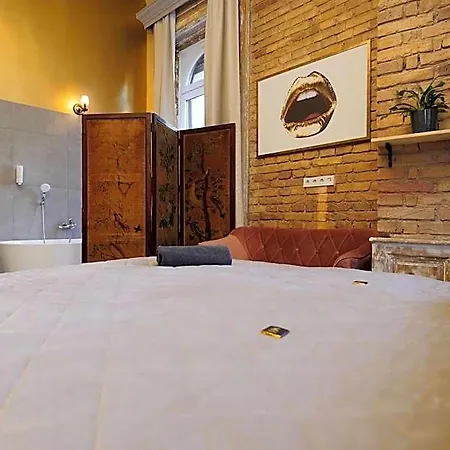Budapestayz - Raday Apartmanhotel 3*