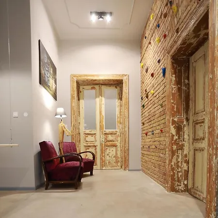 Lägenhetshotell Budapestayz - Raday 3*